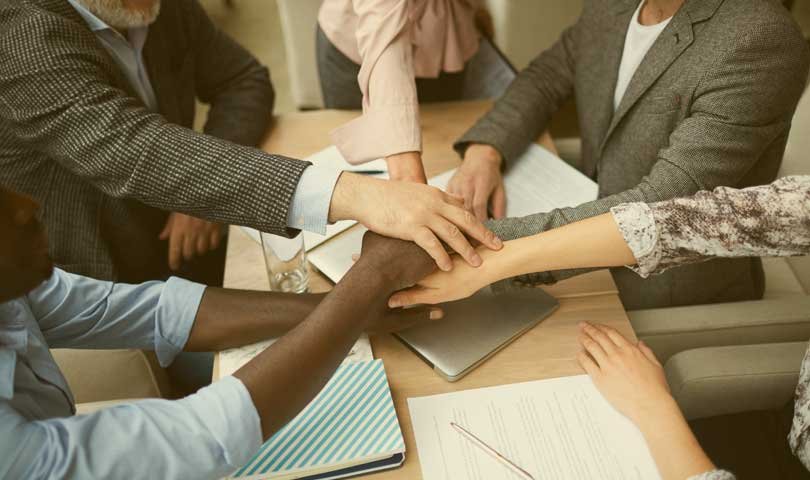 Manfaat Bila Memiliki Rasa Bangga Terhadap Perusahaan Tempat Bekerja Manfaat Bila Memiliki Rasa Bangga Terhadap Perusahaan Tempat Bekerja